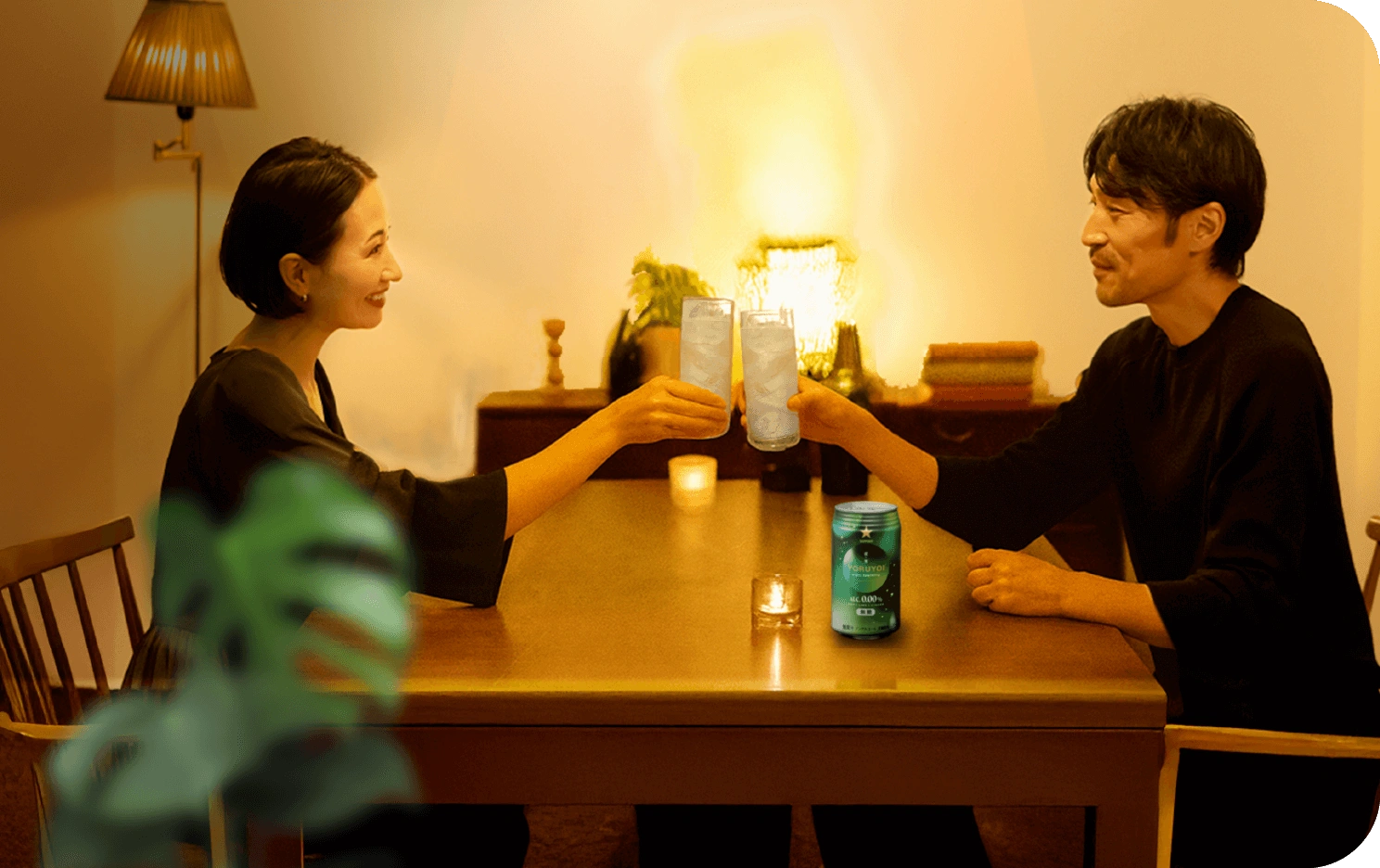 夜向けの飲料、『NIGHT SPARKLING』